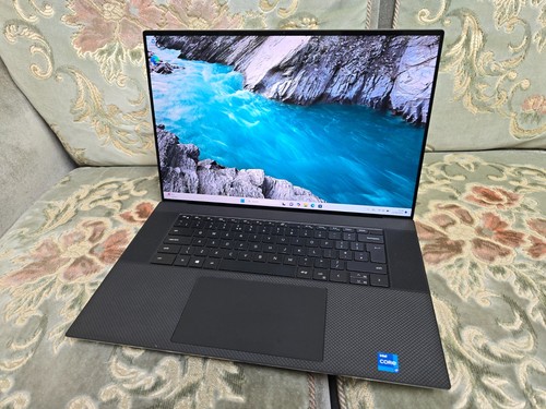 Dell xps 9710 - 17, i7
