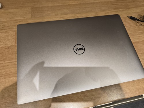 Dell xps 9560 - xps, i5